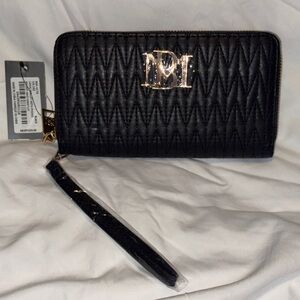 Badgley Mischka Black Quilted Wristlet